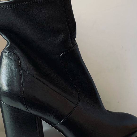 Via Spiga Benita Black Leather boots 8 1/2 booties - Picture 9 of 15